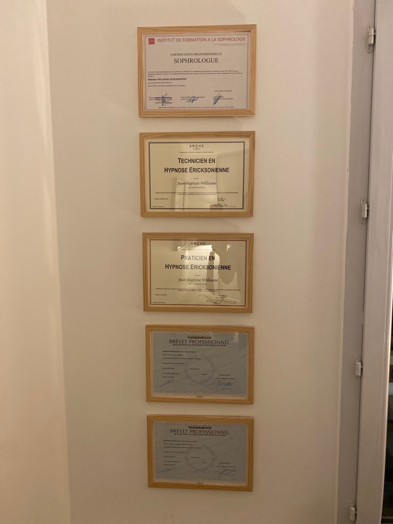 photo diplome Hypnose Sophrologie Willaume 