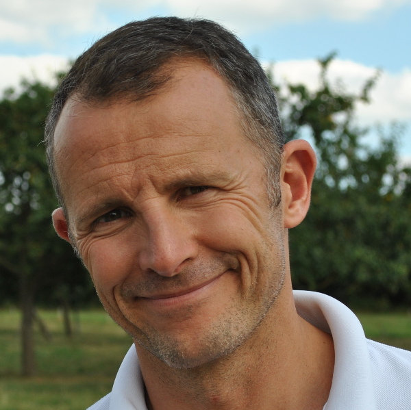 Eric Servat (bilingue Fr-Ang)