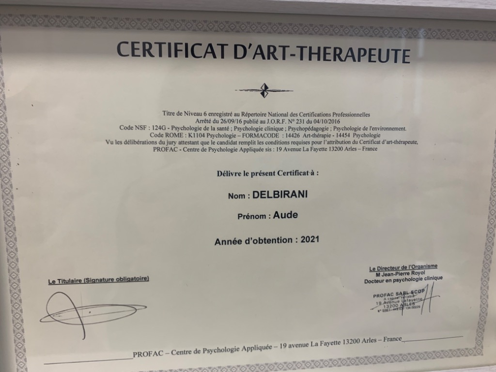 photo diplome Aude DELBIRANI
