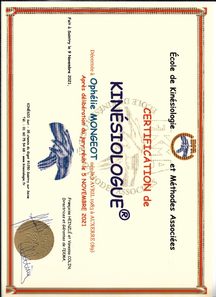 photo diplome Ophelie MONGEOT