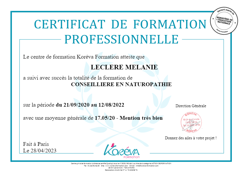 photo diplome Leclere Mélanie NATUROPATHE