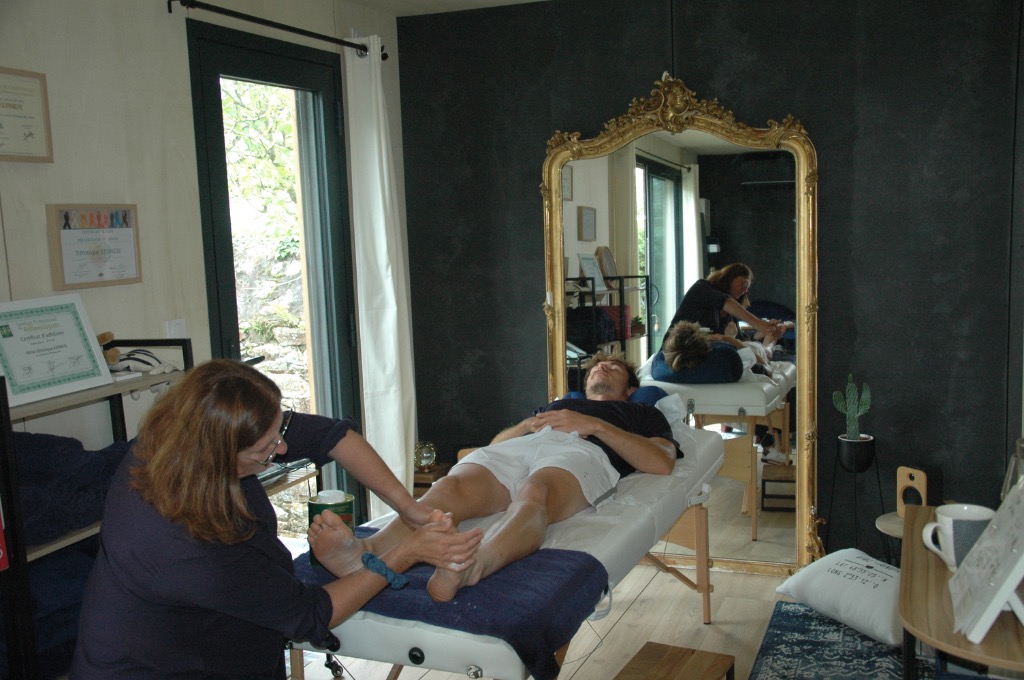 photo seance Véronique KERNEIS Réflexologie et Luxopuncture®