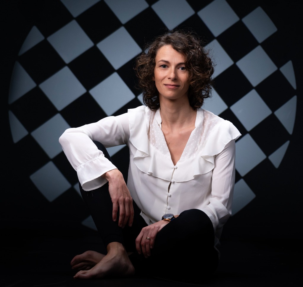 photo portrait Sabrina RYO - SOMA Théâtre & Accompagnement