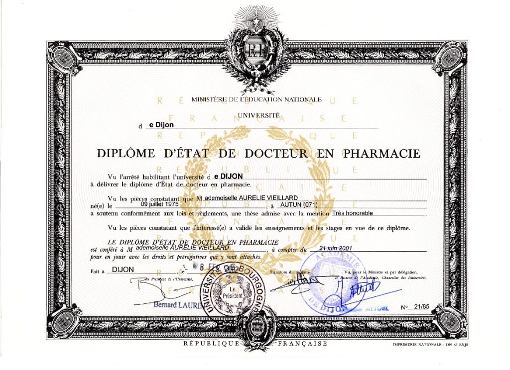 photo diplome Aurélie VIEILLARD Santé Naturelle Anost