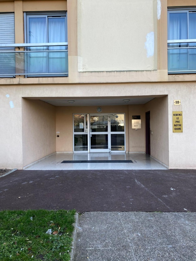 photo cabinet Manon Raynaud