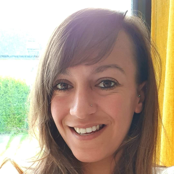 Laura Doppia:Praticienne en hypnose et sophrologie