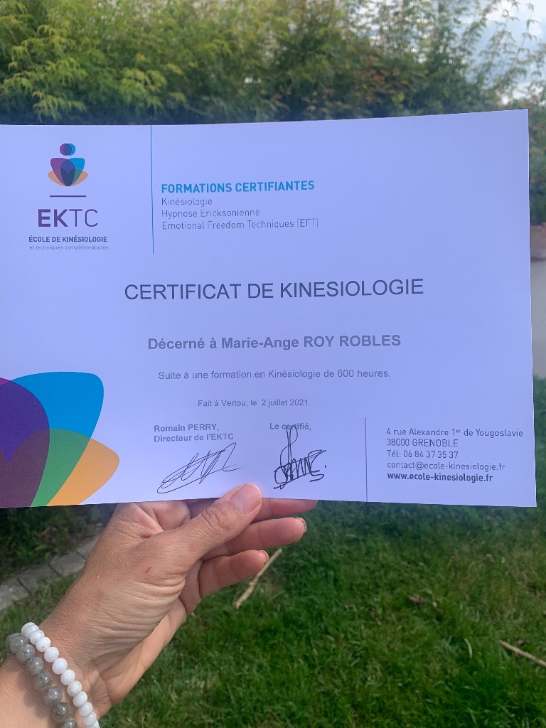 photo diplome Almalegria M.A Roy-Robles