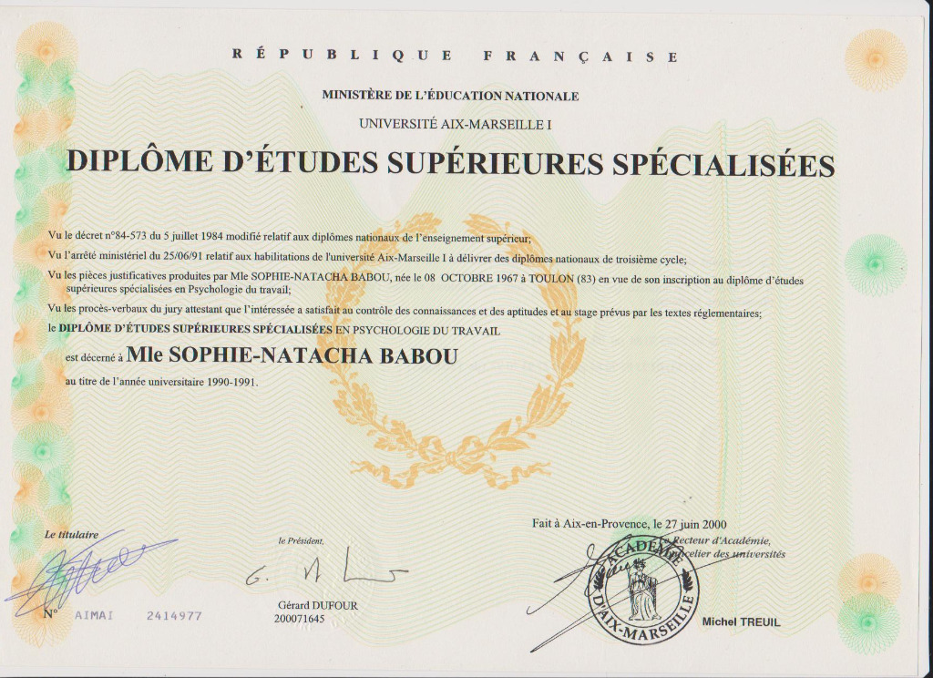 photo diplome Sophie BABOU