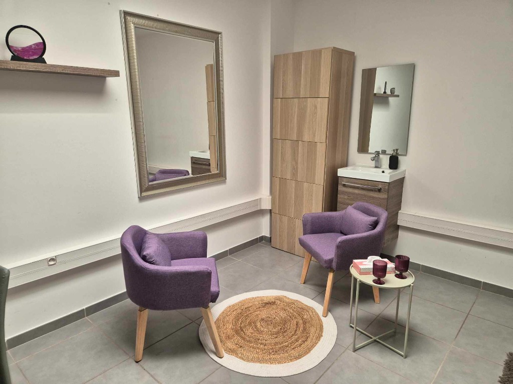 photo cabinet CANADAS Inès