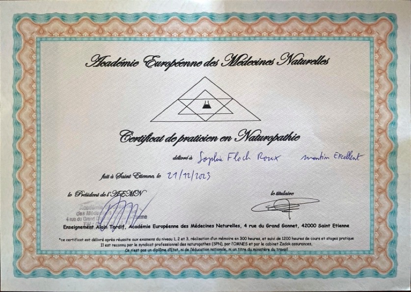 photo diplome Sophie FLOCH ROUX, So’Naturo