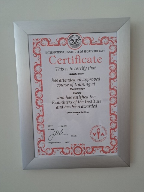 photo diplome Natasha hearn réflexologie 