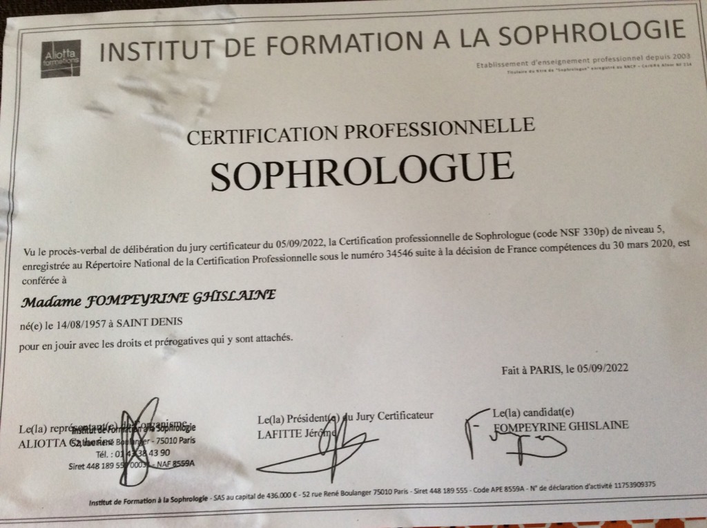 photo diplome Ghislaine Fompeyrine 