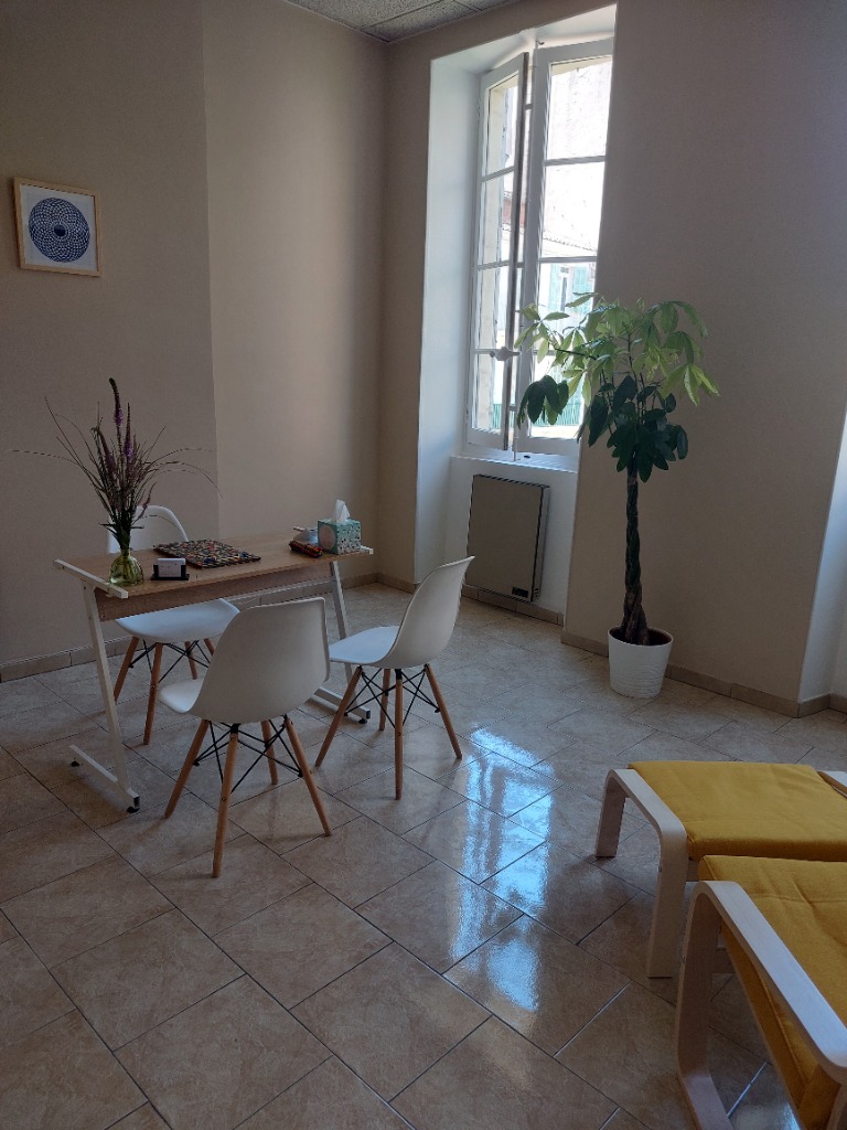 photo cabinet Michèle Decamp Poli 