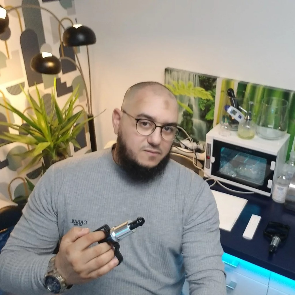 photo portrait AdamNature/Cupping-Hijama