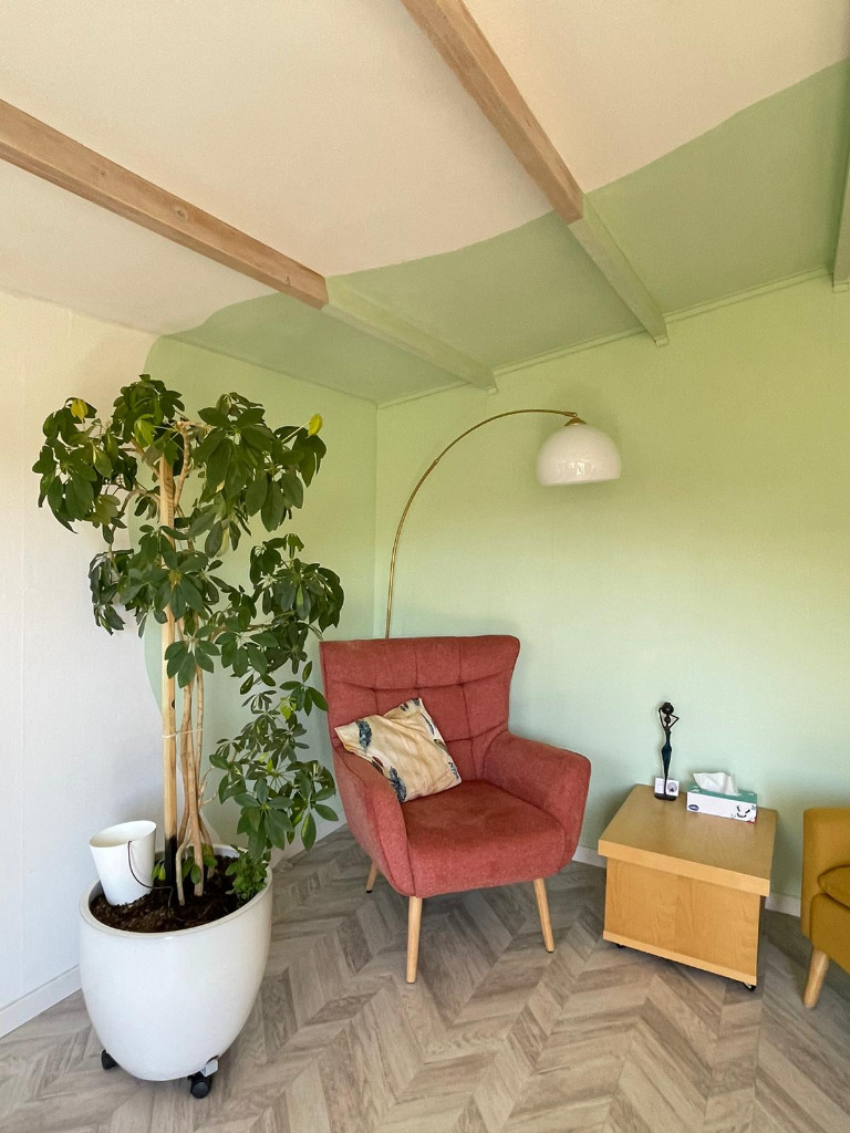 photo seance Sandrine sophrologue et hypnothérapeute