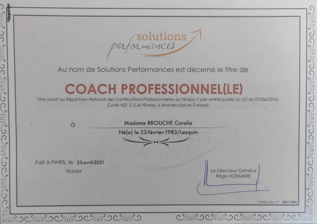 photo diplome Coralie Brouche