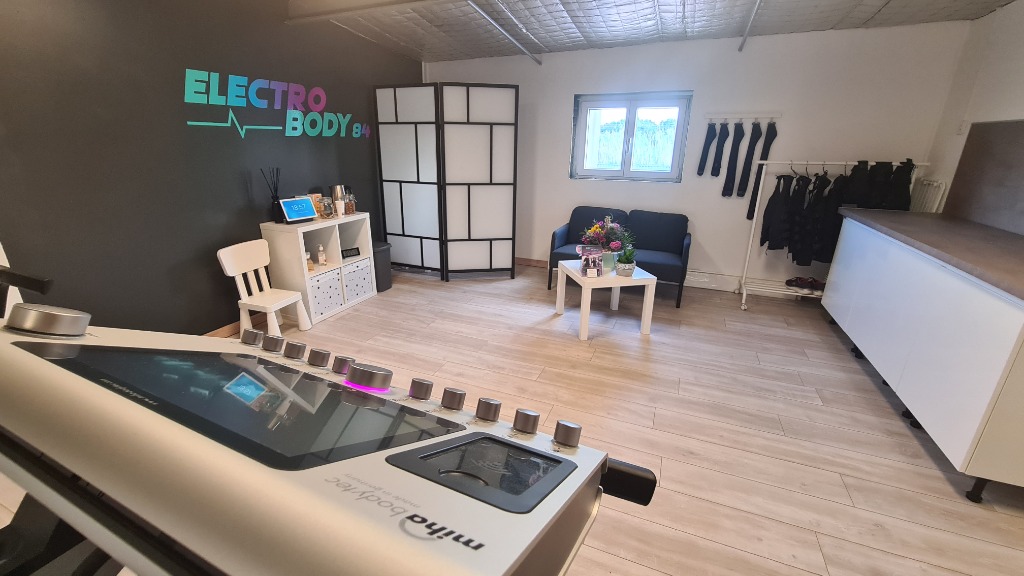 photo cabinet Electro Body 84