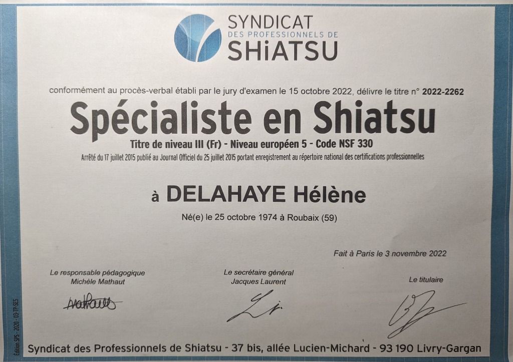 photo diplome En’Acorps Hélène