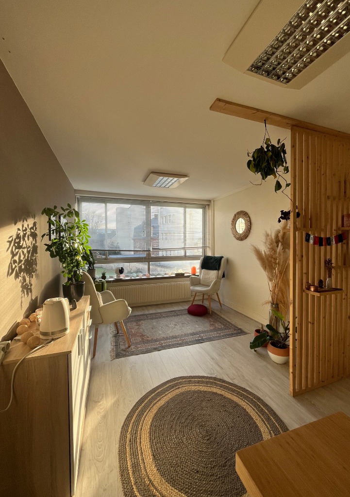 photo cabinet Anne-Maëlle Dorel sophrologue et prof de Yoga