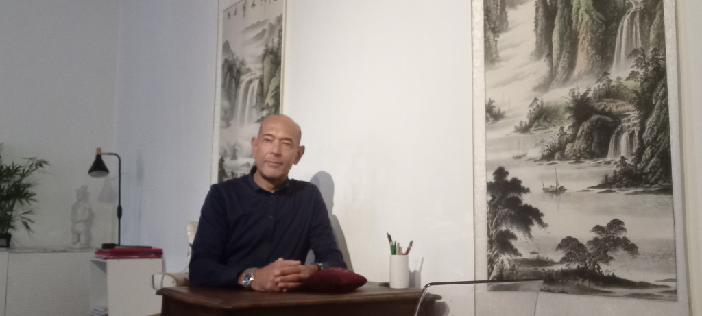 photo portrait Olivier Schuh Medecine chinoise Lyon 4