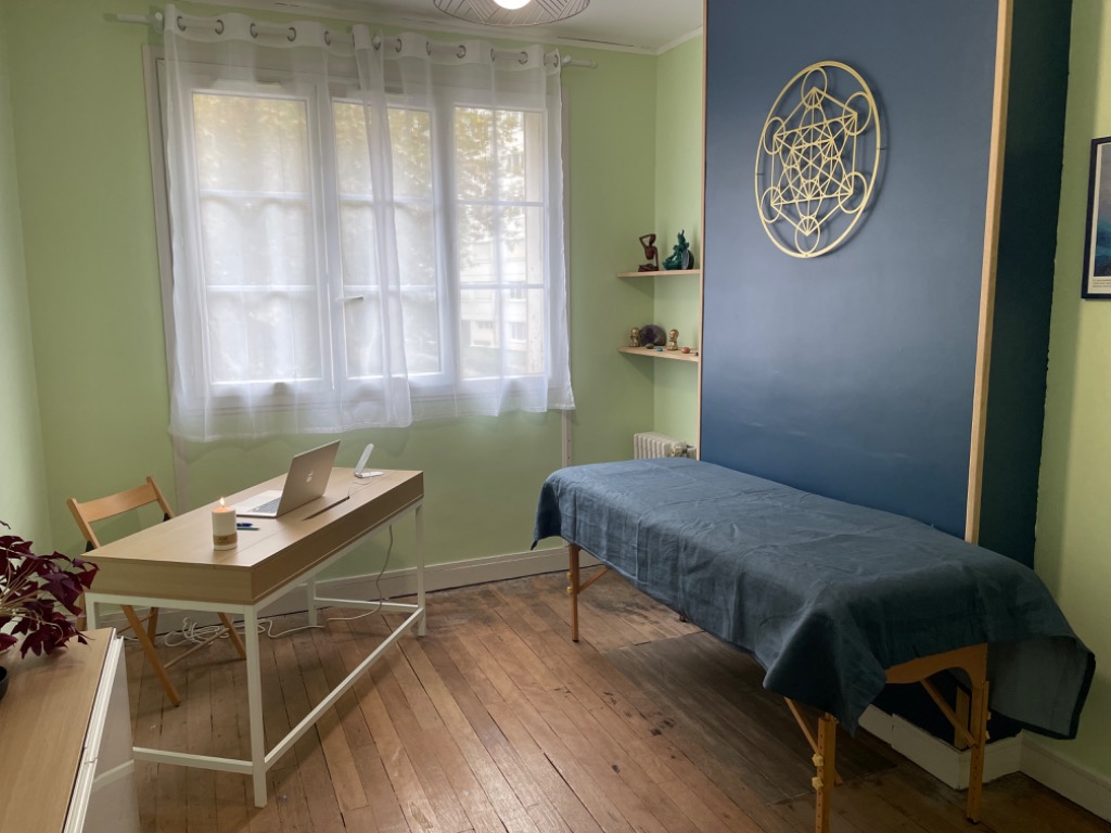 photo cabinet Thierryemmanuel.mediumsoignant