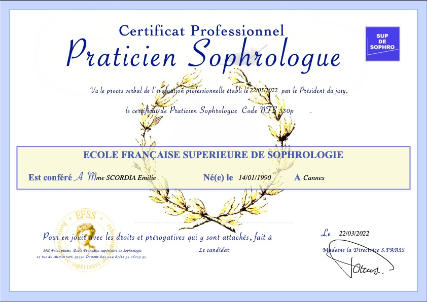 photo diplome Emilie Scordia Sophrologue 
