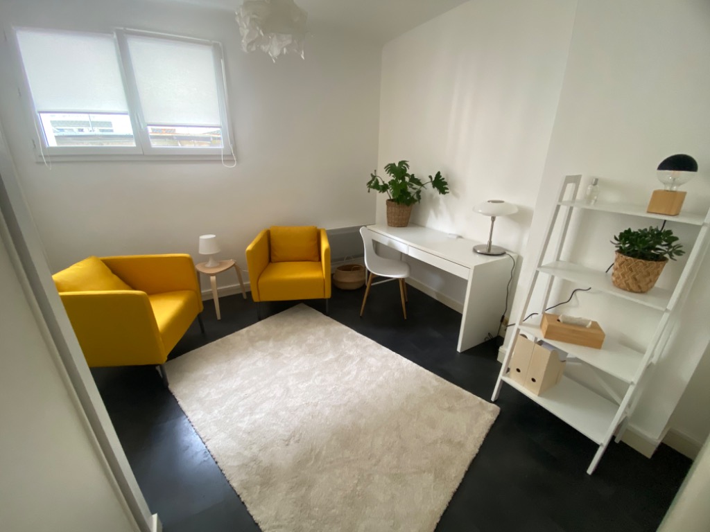 photo cabinet Isabelle Viale Dumas