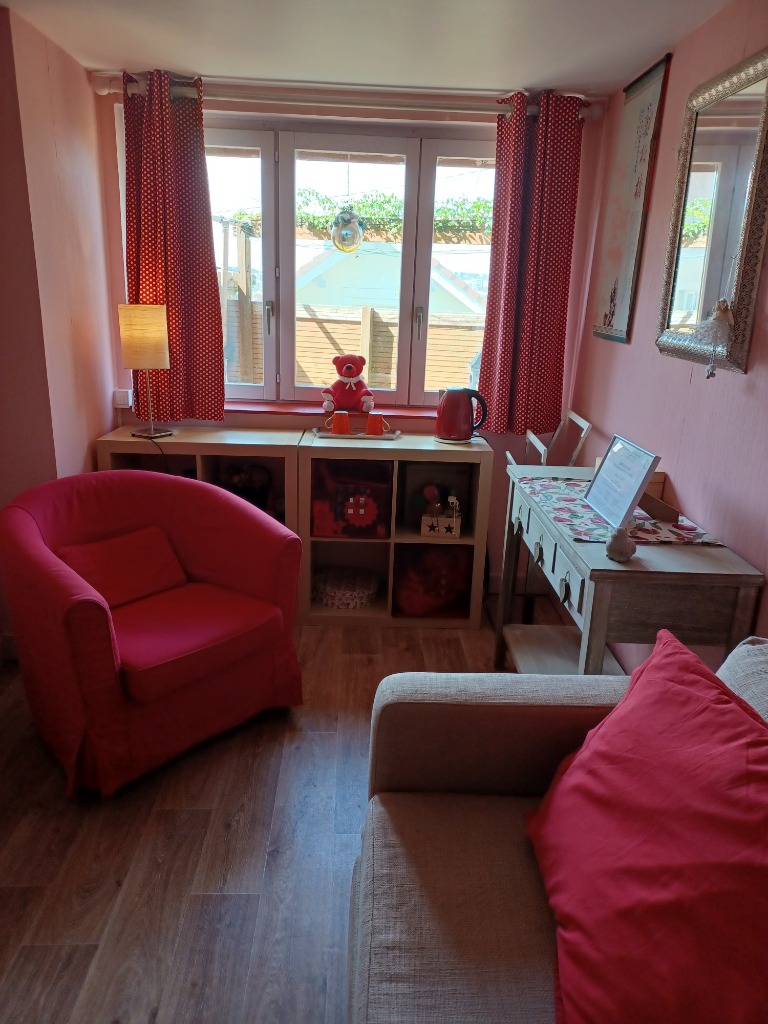 photo cabinet Monique DEMET