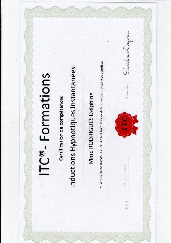 photo diplome Delphine Rodrigues "D’AileFine"