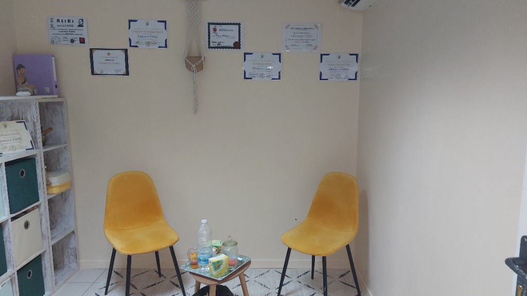 photo cabinet TANIC Clémence Shay’zen