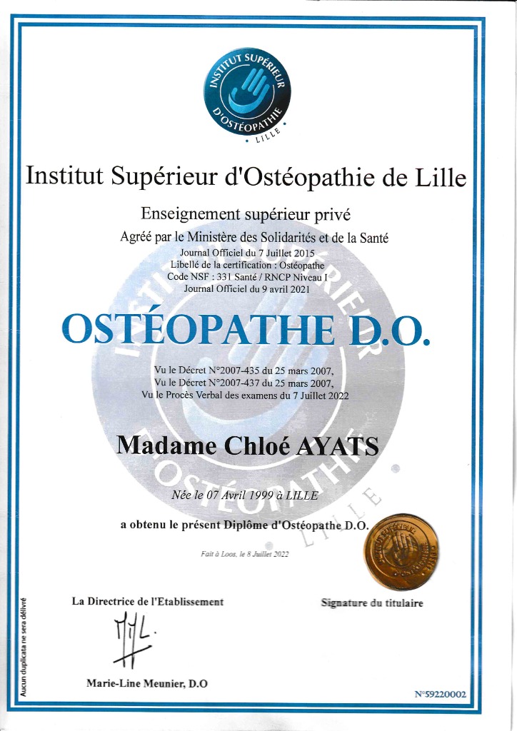 photo diplome Chloé Ayats