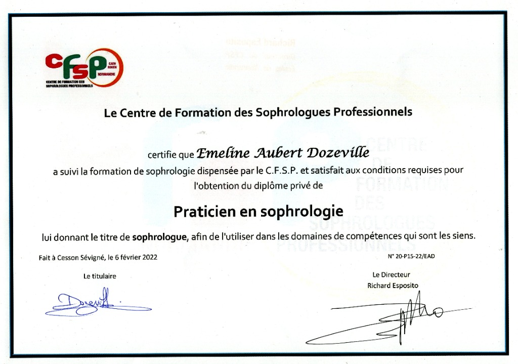 photo diplome Emeline Aubert-Dozeville