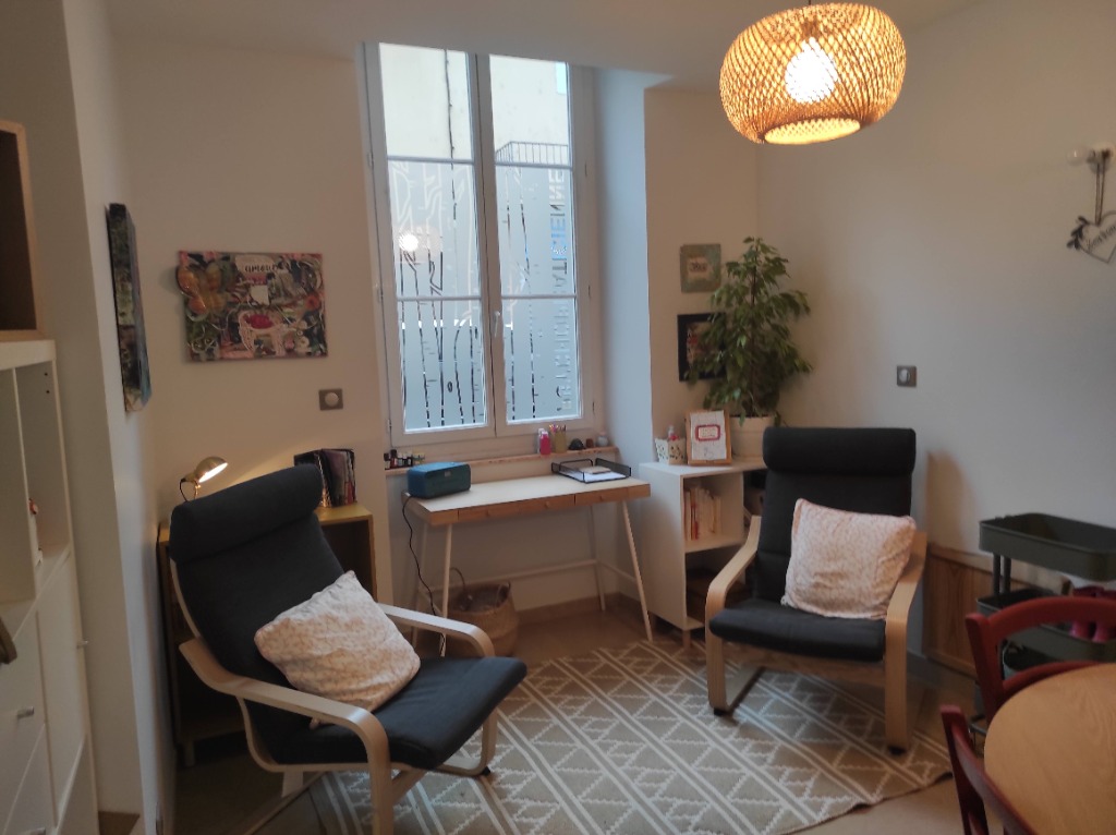 photo cabinet Cécile Cain