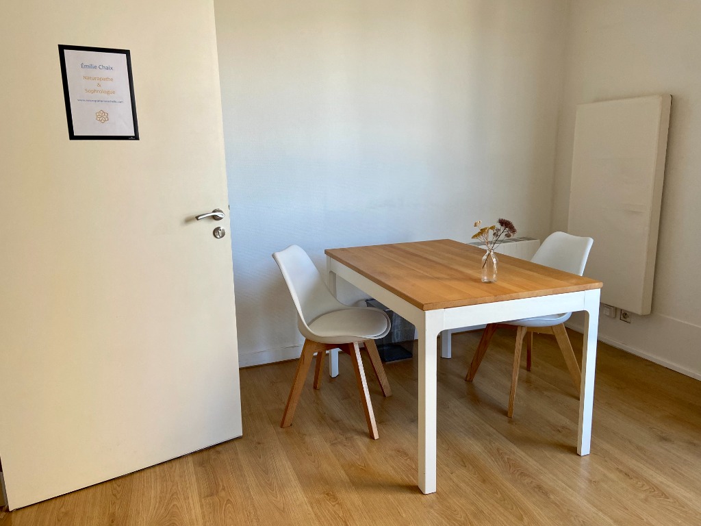 photo cabinet Emilie Chaix