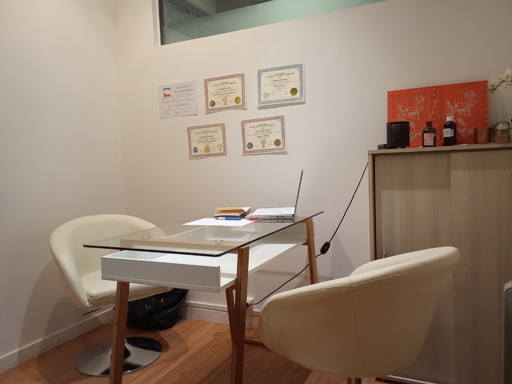 photo cabinet Julie Gabrielle GRIFFIN