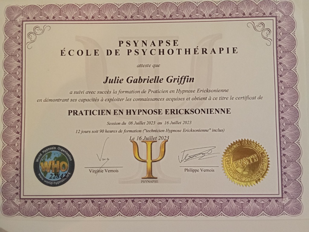 photo diplome Julie Gabrielle GRIFFIN