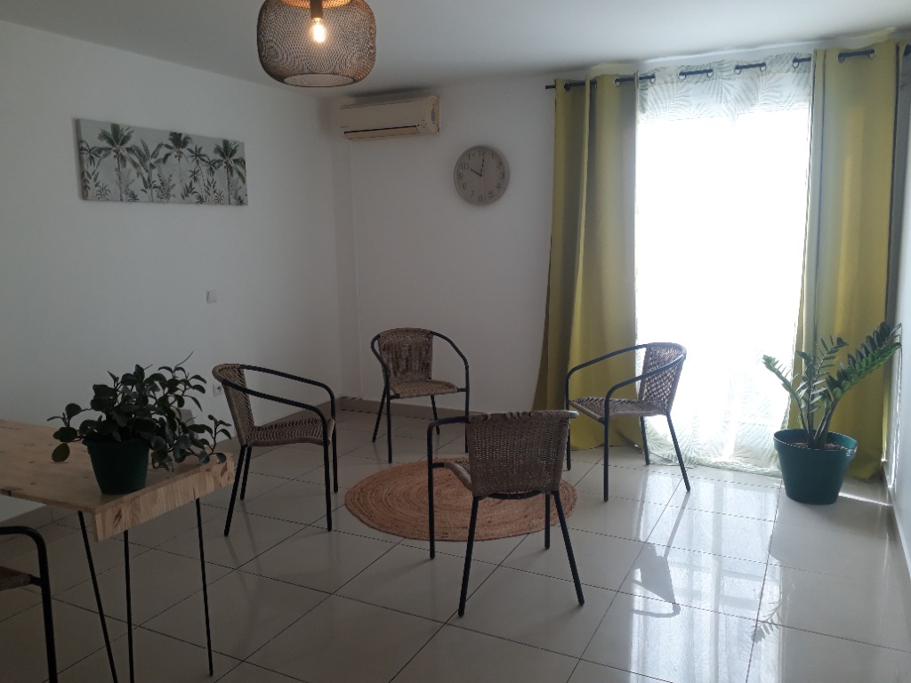 photo cabinet Emmanuelle Grondin Sophrologue 