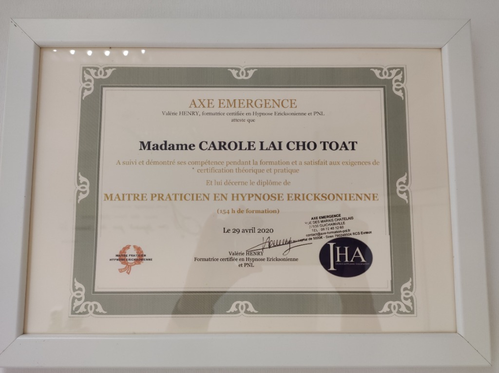 photo diplome Carole Laï-Cho-Toat Hypnothérapie 