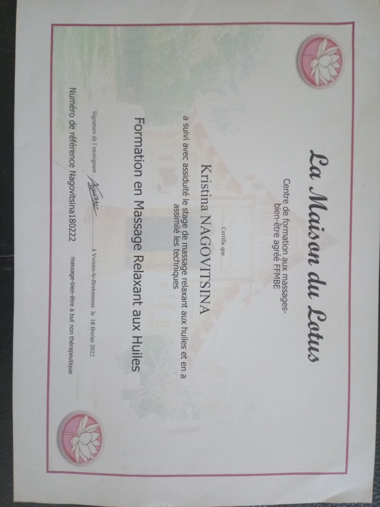 photo diplome Kristina Ngv-Connexion bien-être