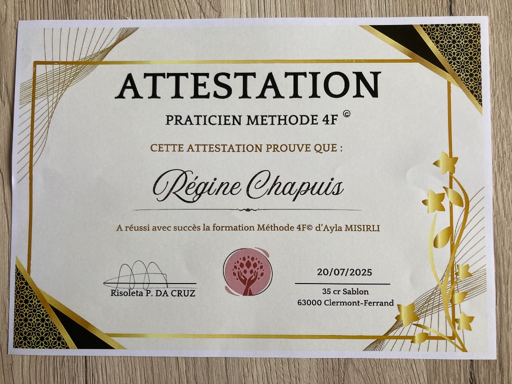 photo diplome Régine chapuis