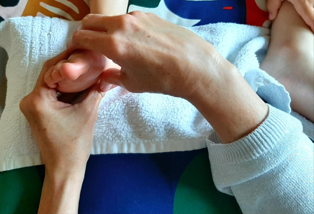 photo seance Karine Barranco Kinésio/Réflexologue