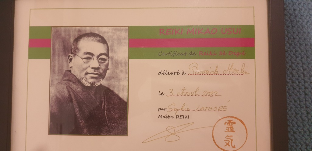 photo diplome Les Mains Merlin