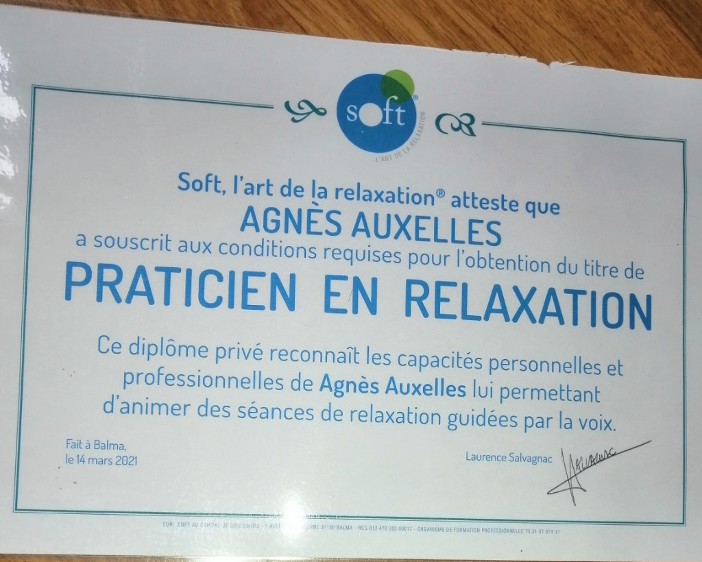 photo diplome Agnès Auxelles-La Porteuse de Voix