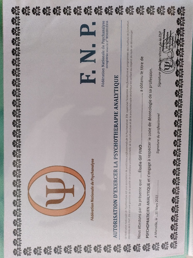 photo diplome Élodie GIF FINO 