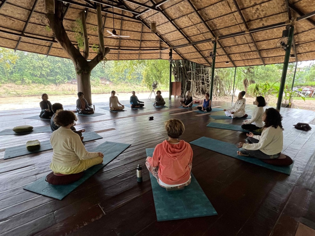 photo seance Kamala PHONPHIBSVADS