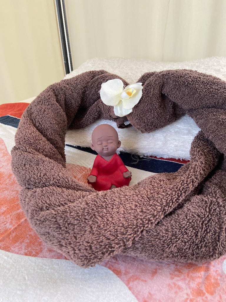 photo cabinet EssenCel’en Soi – Reiki, Chi Nei Tsang, Massages