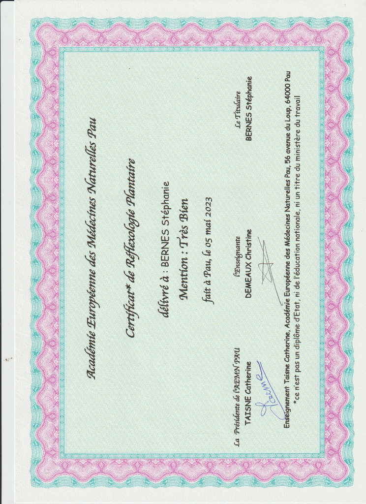 photo diplome Stéphanie BERNES Lazuli Naturopathie