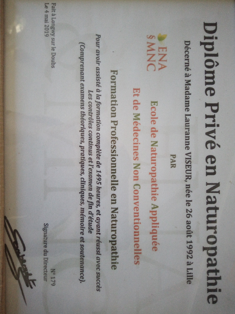photo diplome Miss Tiques Naturopathe