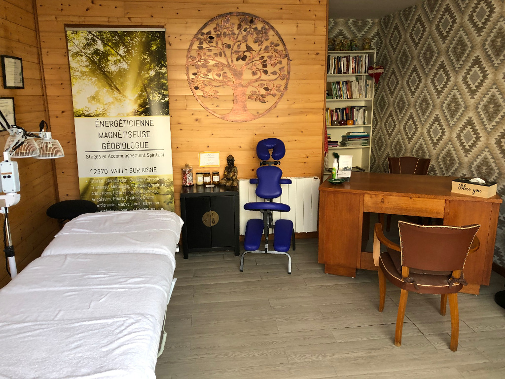 photo cabinet Céline Magnétiseuse Énergéticienne et Géobiologue