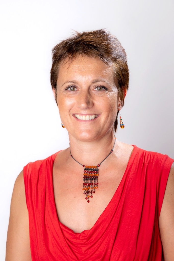 photo diplome Maddy Carrillo - Hypnose et Constellations